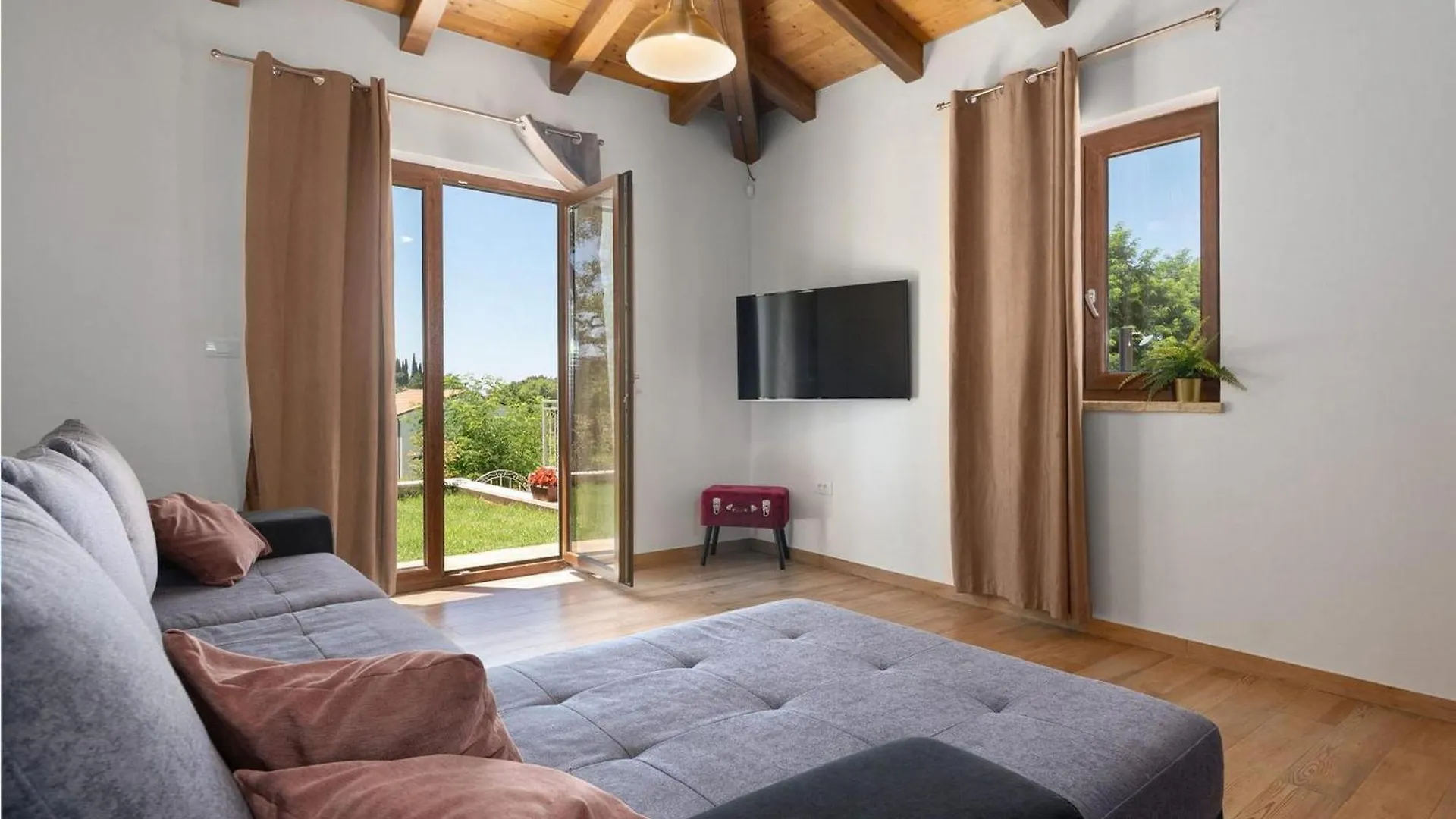 Villa Re Svetvincenat Holiday home