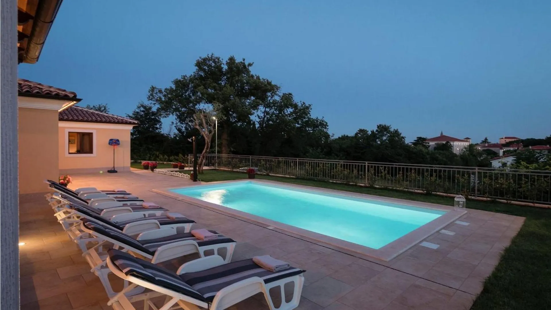Villa Re Svetvincenat 0*,  Croatia